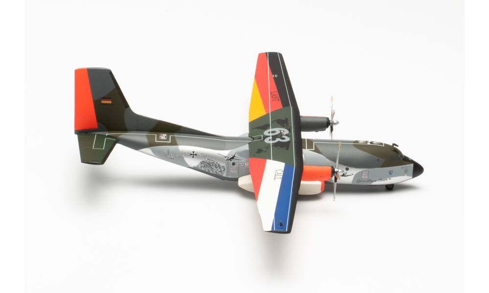 herpa wings 1/200 C-160 ドイツ空軍 第63空輸航空団 50+40 “Retro Brummel” ホーン航空基地