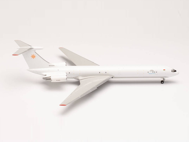 herpa wings 1/200 IL-62MF ラーダ・エアラインズ EW-450TR