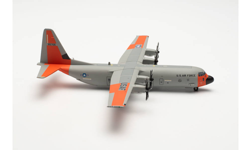 herpa wings 1/200 C-130J-30 アメリカ空軍 19AW, 61AS, リトルロック空軍基地 08-5705
