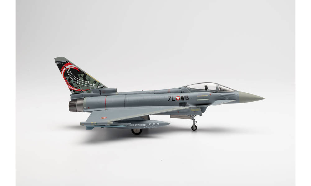 herpa wings 1/72 ユーロファイター オーストリア空軍 ツェルトベク飛行場 7L-WB