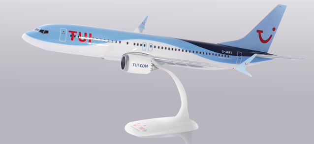 herpa wings 1/100 (プラスチック製) 737 MAX-8 TUIフライ航空 Germany