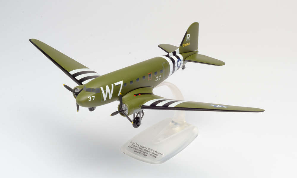 herpa wings 1/100 (プラスチック製) C-47A USAAF 37thTCP ネプチューン作戦 75周年記念 #43-30652 ※スナップフィット