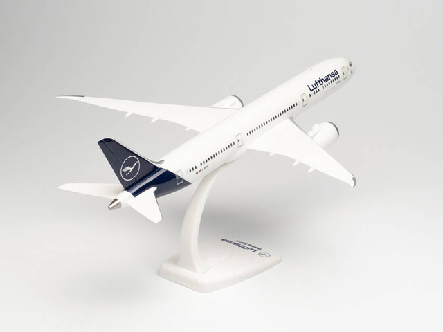 herpa wings 1/200 (プラスチック製) 787-9 ルフトハンザ航空 D-ABPA “Berlin” ※スナップフィット