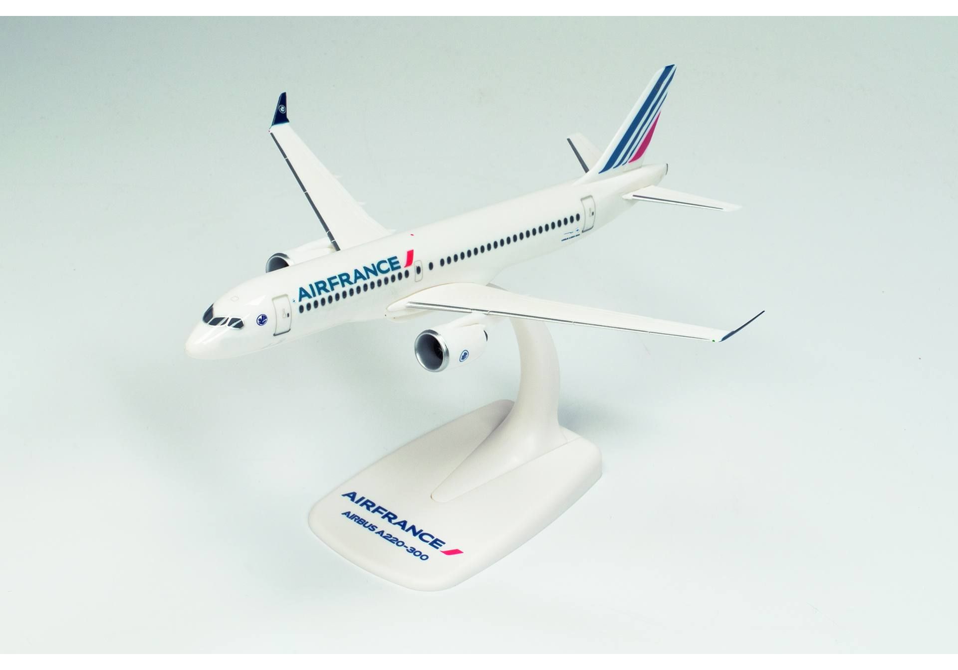herpa wings 1/200 (プラスチック製) A220-300 エールフランス F-HZUA ※スナップフィット