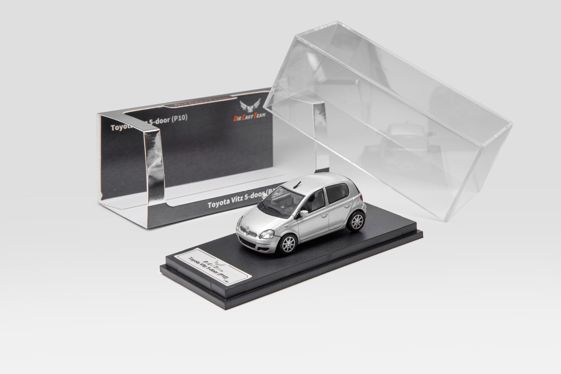 [予約]ダイキャストチーム 1/64 (ダイキャスト製) Toyota Vitz 5-ドア (P10) (LHD) シルバー