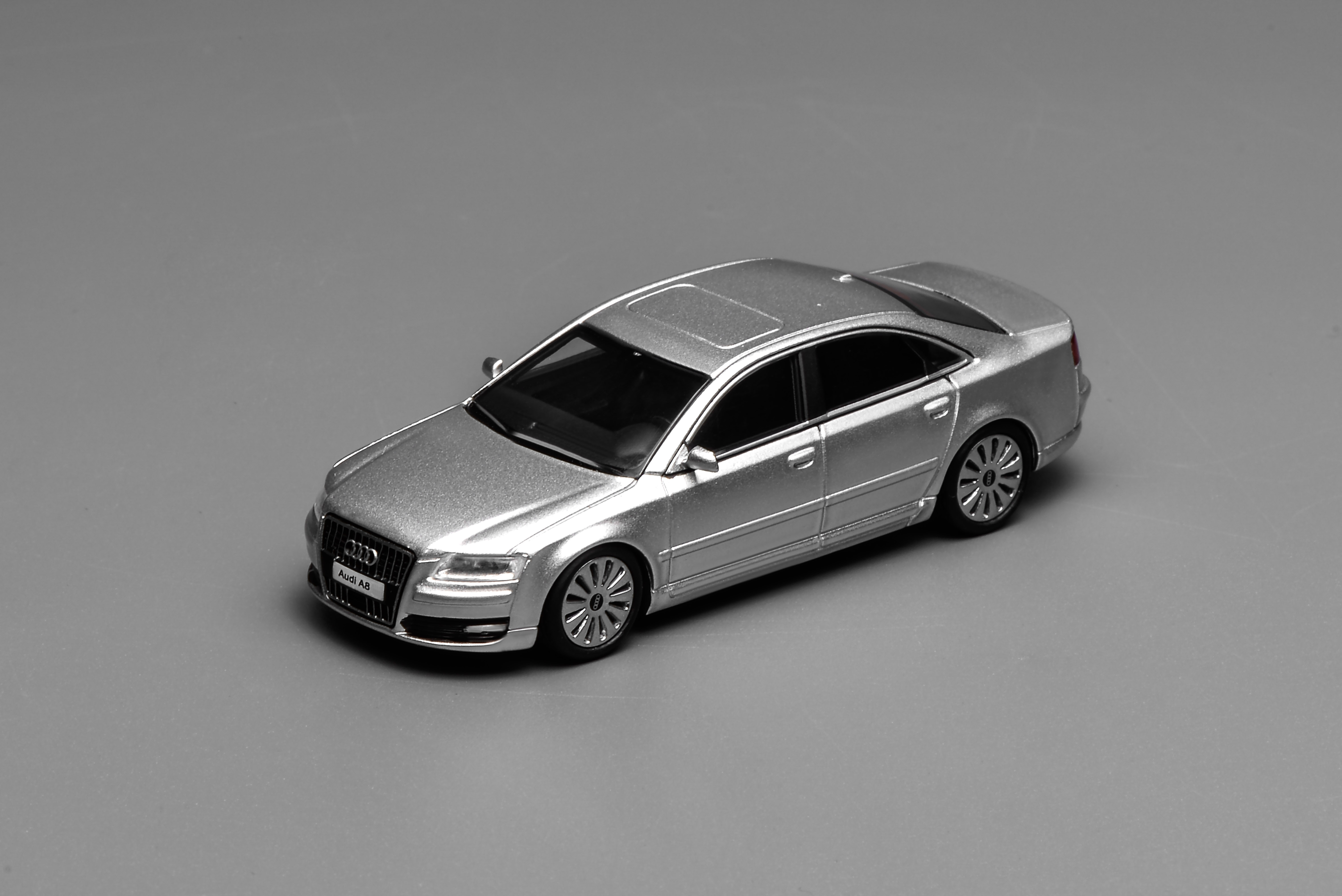 MOTORHELIX(モーターへリックス) 1/64 (ダイキャスト製) Audi A8