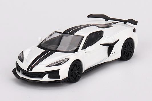 MINI GT 1/64 シボレー コルベット Z06 2023 アーティックホワイト (右
