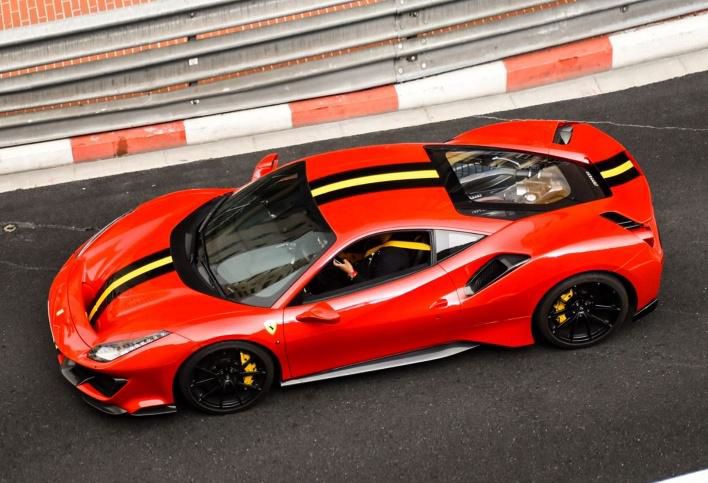 BBR MODELS 1/18 (レジン製) Ferrari 488 PISTA Rosso Corsa with