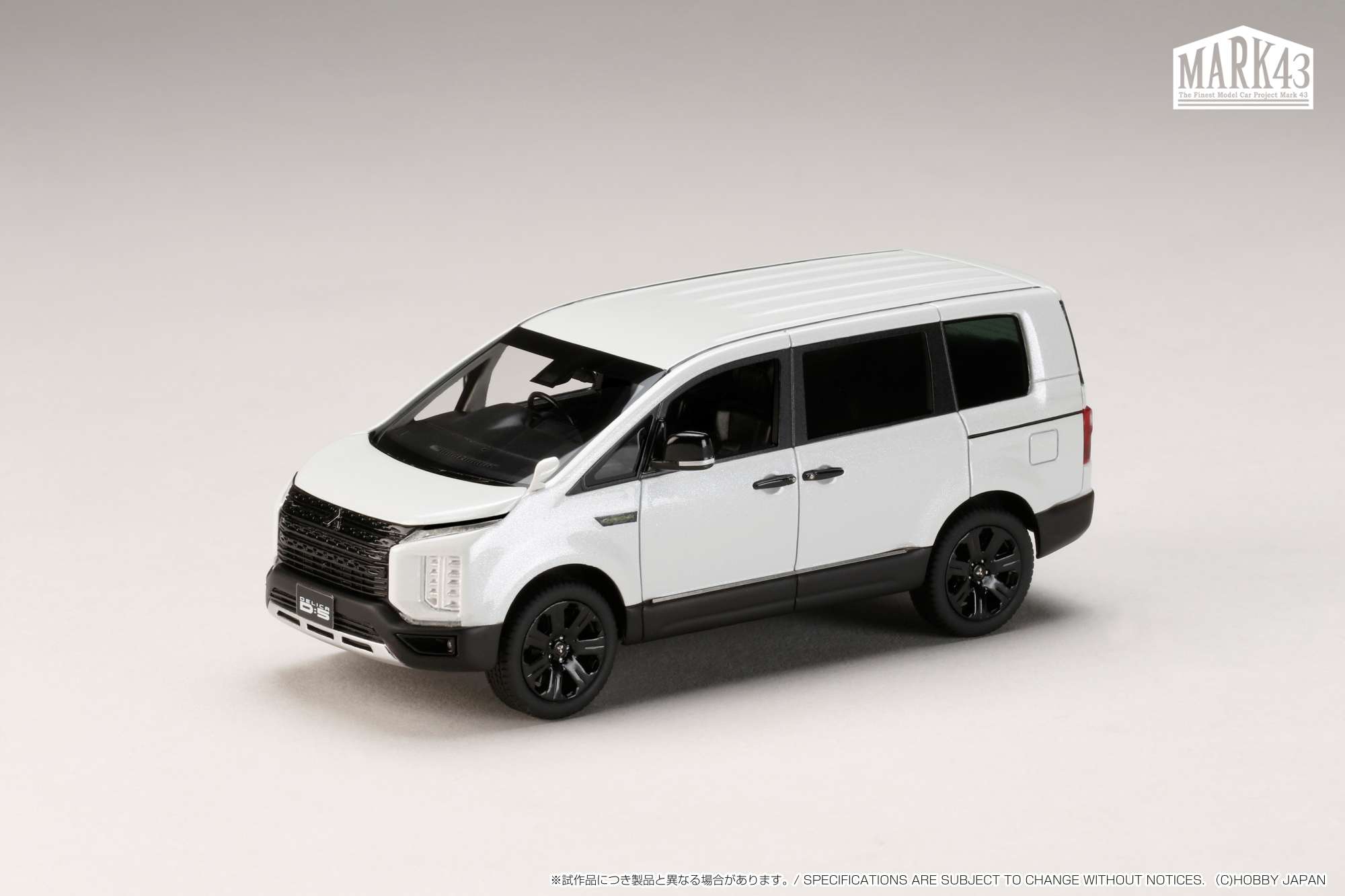 MARK43（マーク43） 1/43 (レジン製) 三菱 デリカ D:5 CHAMONIX ホワイトダイヤモンド