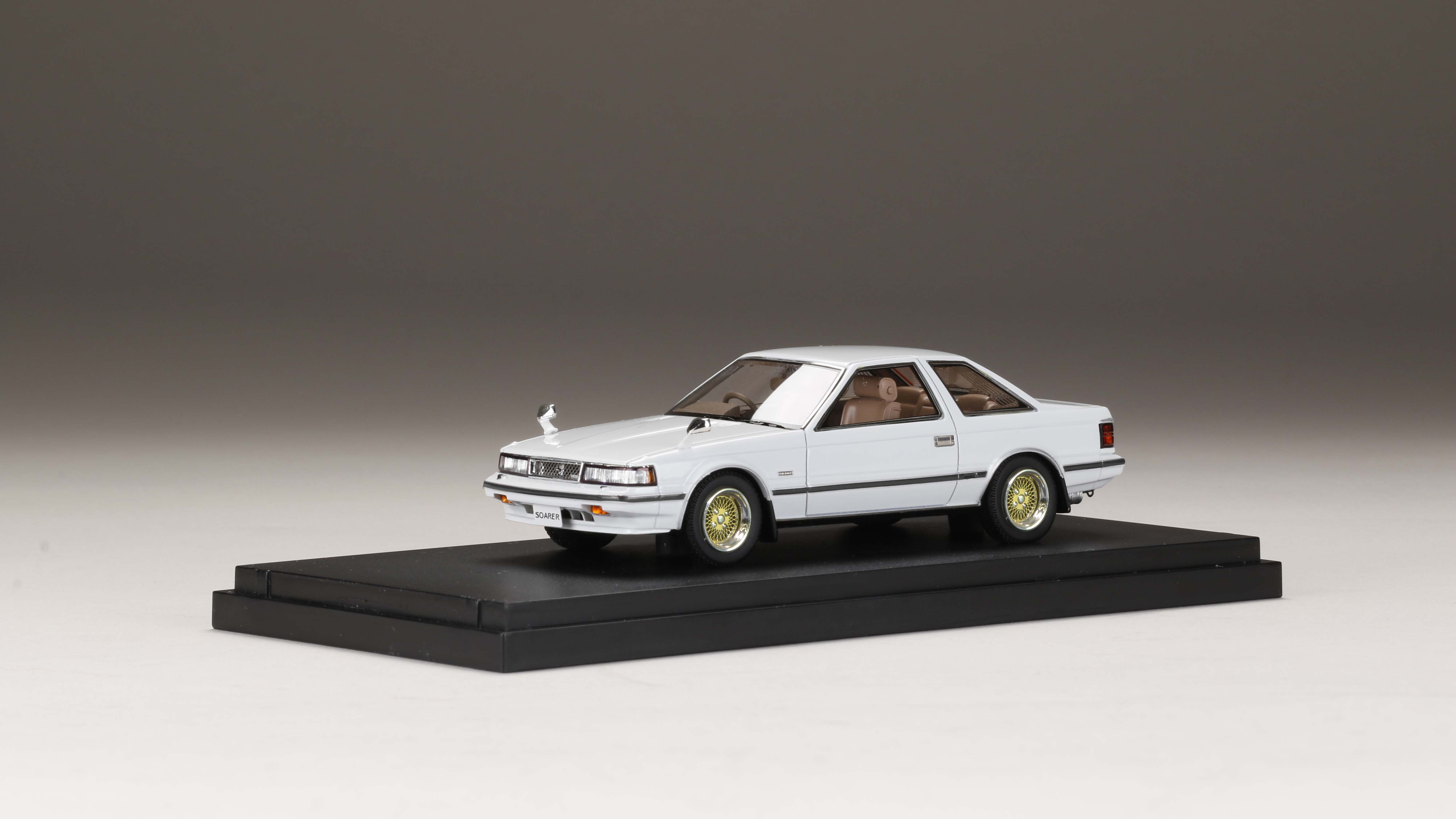 Mark43 マーク43 1 43 トヨタ ソアラ 2800gt Extra カスタムバージョン スーパーホワイト ガリバー