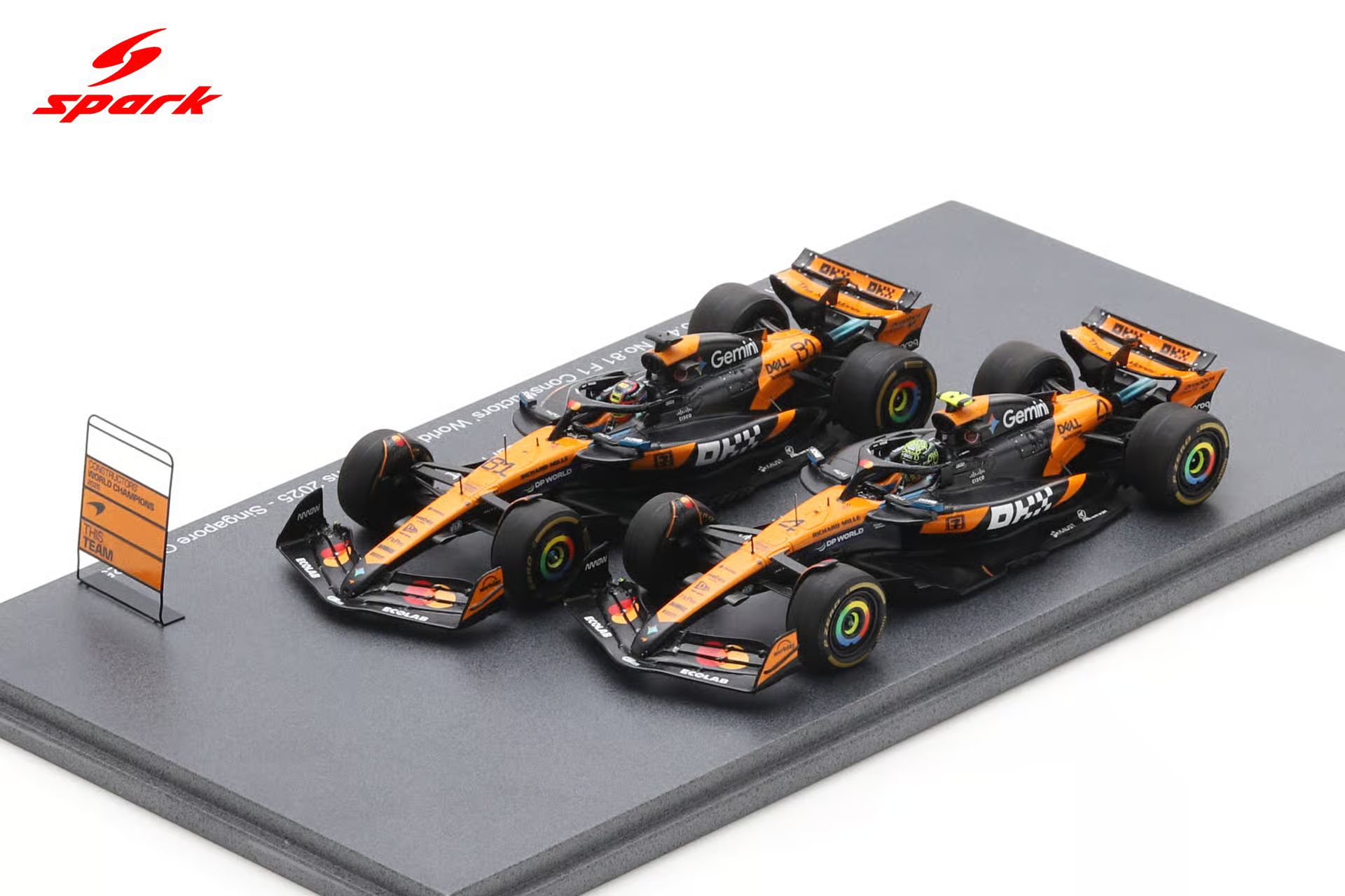Spark(スパーク) 1/43 (レジン製) McLaren MCL39 No.4 & No.81 Formula 1 Constructors' Champion 2025 Lando Norris & Oscar Piastri