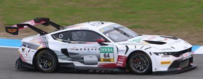 Spark(スパーク) 1/43 (レジン製) Ford Mustang GT3 No.64 HRT Ford