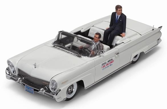 [予約]SunStar(サンスター) 1/18 (ダイキャスト製) リンカーン コンチネンタル MKIII  オープンコンバーチブル 1958  ジョン・F・ケネディ 1960年 オレゴンにて  フィギュア2体付