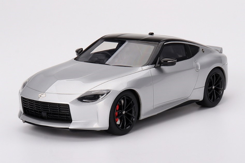 TOP SPEED (トップスピード) 1/18 (レジン製) Nissan フェアレディ Z パフォーマンス 2023 ブリリアントシルバー (右ハンドル)