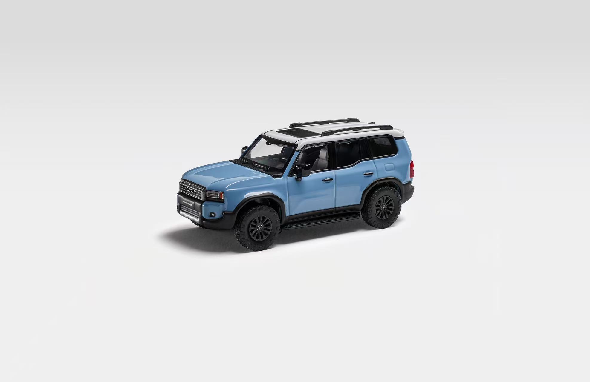[予約]MASSDI(マスディ) 1/64 (ダイキャスト製) トヨタ プラド LC250 悍野WX版 - ブルー／ホワイト