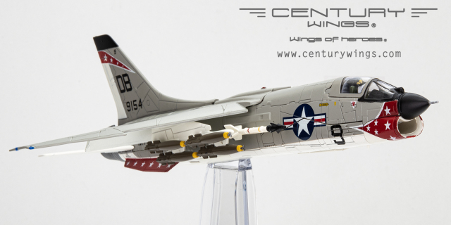 CenturyWings 1/72 (ダイキャスト製) F-8E クルーセイダー アメリカ海