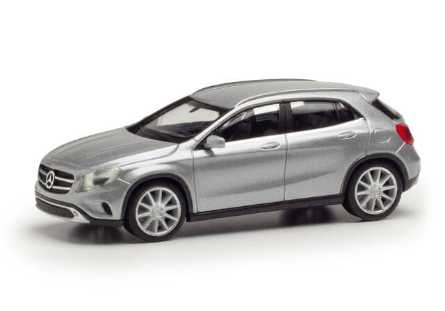 [予約]herpa Cars&Trucks 1/87 (プラスチック製) メルセデスベンツ GLA イリジウムシルバー