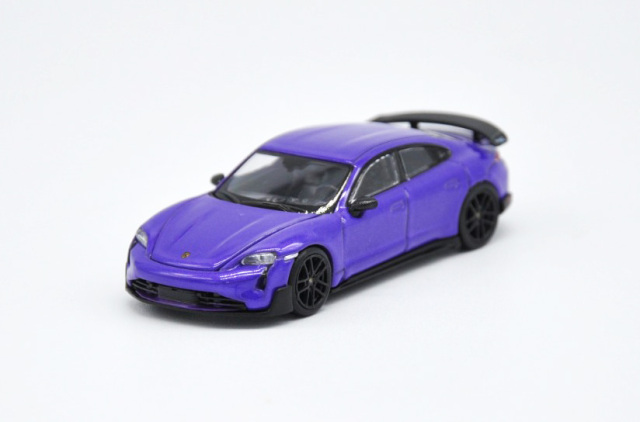 Trends Hobby 1/64 (ダイキャスト製) Porsche Taycan Turbo GT パープル