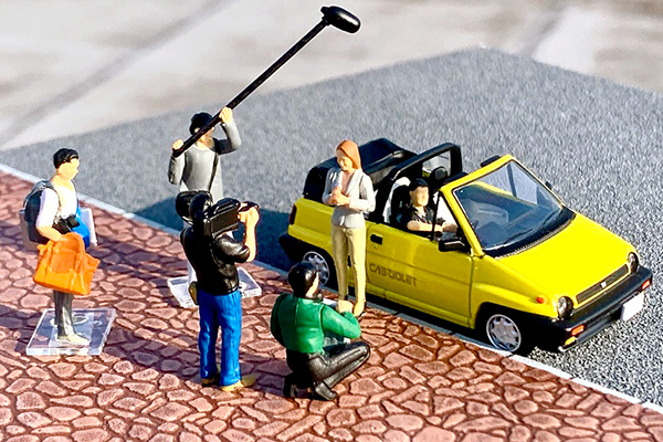 トミカリミテッドヴィンテージネオ 1/64 ジオコレ64 ＃カースナップ11b テレビクルー2（ホンダ シティ カブリオレ付属）
