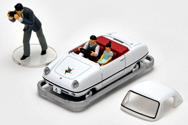 トミカリミテッドヴィンテージ × こどもの国 1/64 (ダイキャスト製) ダットサン ベビイ 6号車（白）フィギュア付