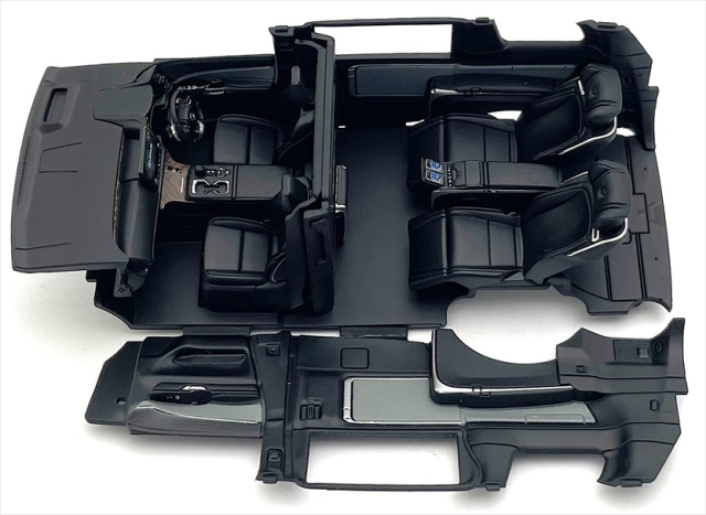 レクサス LM 1/43 左ハンドル グラファイトブラックガラス