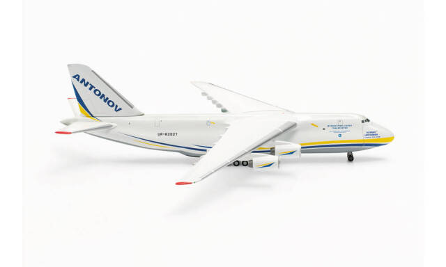 herpa wings 1/500 (ダイキャスト製) AN-124 アントノフ航空 “Be brave like Kharkiv” UR-82027