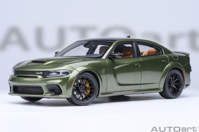 AUTOart (オートアート) コンポジットダイキャストモデル 1/18 (ダイ