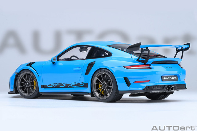 AUTOart (オートアート) コンポジットダイキャストモデル 1/18 (ダイ