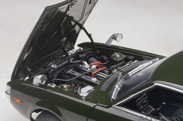 AUTOart (オートアート) コンポジットダイキャストモデル 1/18 (ダイ