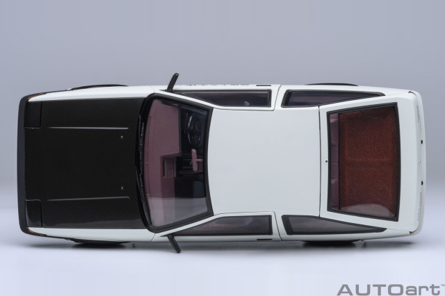 AUTOart(オートアート) コンポジットダイキャストモデル 1/18 (ダイ