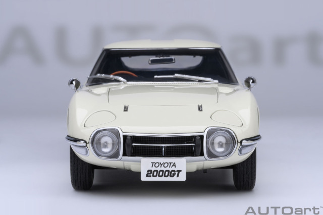 車　ＡＵＴＯ・Ａｒｔ　1/18　ダイキャスト　ミニカー　ＴＯＹＯＴＡ２０００ＧＴ Amazon | AUTOart 1/18 トヨタ 2000GT (ゴールド) 完成品
