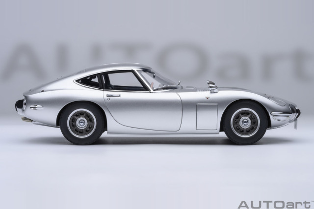 オートアート　トヨタ2000gt　コンポジットモデル　78754 ☆予約品☆ オートアート コンポジット 1/18 トヨタ 2000GT 1967