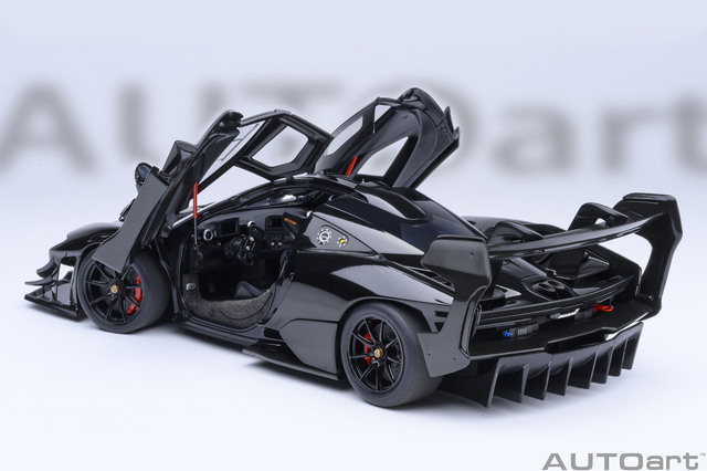 AUTOart (オートアート) コンポジットダイキャストモデル 1/18 (ダイ