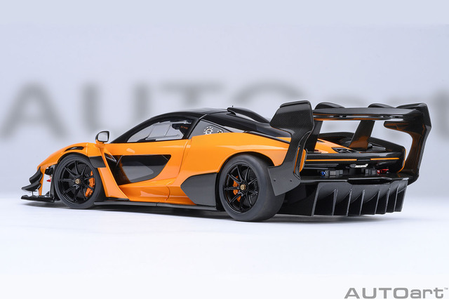 AUTOart (オートアート) コンポジットダイキャストモデル 1/18 (ダイ