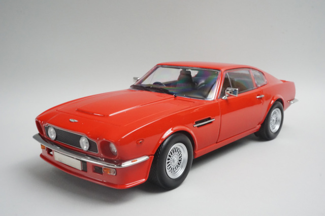 [予約]XiaoGuang MODEL 1/18 (ダイキャスト製) アストンマーティン Vantage Red