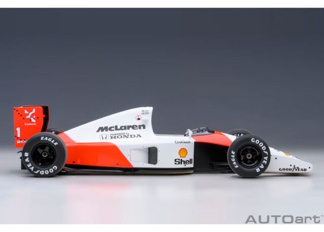 AUTOart (オートアート) コンポジットダイキャストモデル 1/18 (ダイ