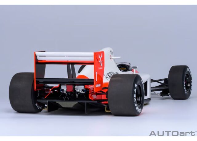 AUTOart(オートアート) コンポジットダイキャストモデル 1/18