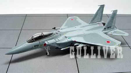 Gulliver200 1/200 (ダイキャスト製) F-15J 第6航空師団(小松基地) 第303飛行隊 (42-8832)