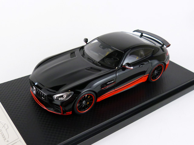 ALMOST REAL 1/43 メルセデス AMG GT R （ブラック／レッド）