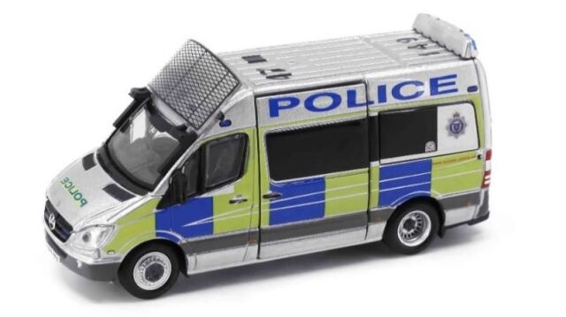 TINY（タイニー） Tiny City UK8 メルセデスベンツ スプリンター サセックス警察