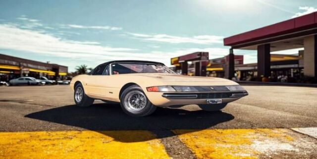 [予約]BBR MODELS 1/43 (レジン製)Ferrari 365 GTB/4 Daytona Spider Avorio - Made in Italy