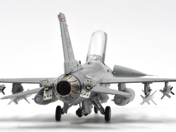 Calibre Wings(カリバ―ウイングス) 1/72 (ダイキャスト製) F-16C Block