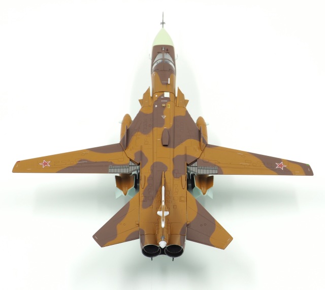 Calibre Wings(カリバ―ウイングス) 1/72 (ダイキャスト製) SU-24MK