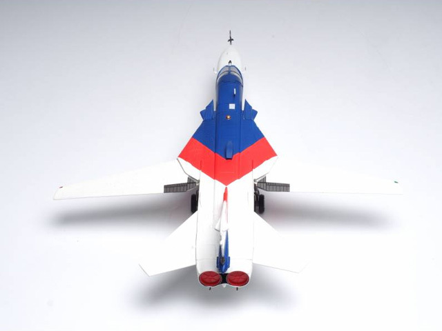Calibre Wings(カリバ―ウイングス) 1/72 (ダイキャスト製) Su-24MR