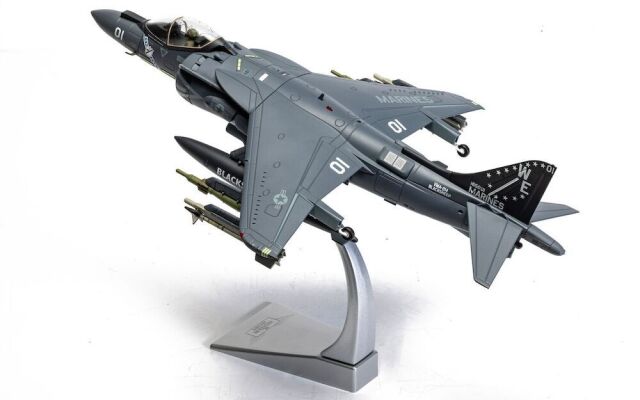 CORGI(コーギー) 1/48 (ダイキャスト製) マクドネル・ダグラス AV-8B+