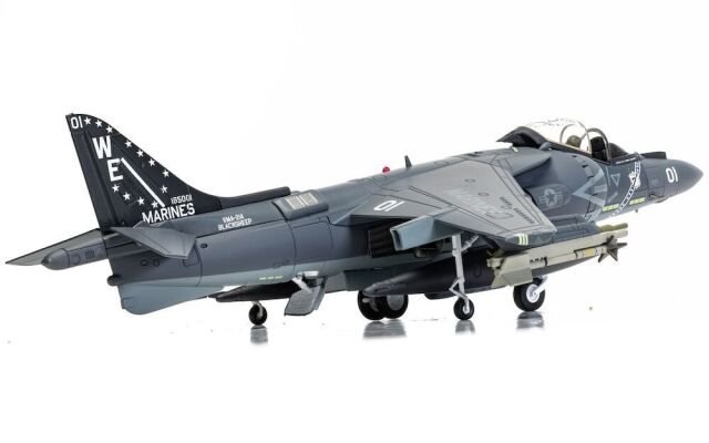 CORGI(コーギー) 1/48 (ダイキャスト製) マクドネル・ダグラス AV-8B+