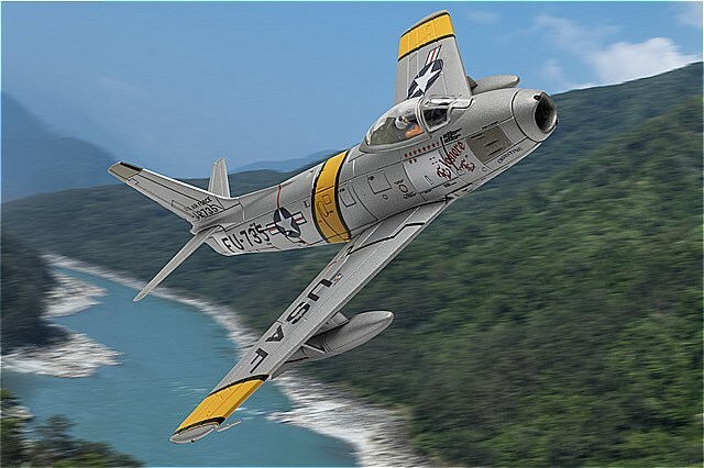 [予約]CORGI(コーギー) 1/72 (ダイキャスト製) ノースアメリカン F-86E セイバー  エレノア "クリスティーン"/ ウィリアム・T・「ビル」・ウィスナー・ジュニア