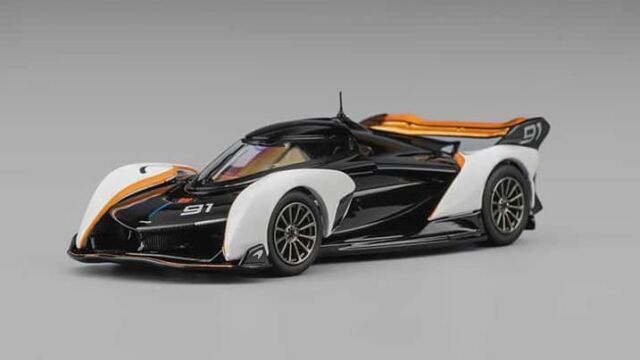 [予約]CM・MODEL(CMモデル) 1/64 (ダイキャスト製) Mclaren ソーラス GT ブラック/ホワイト