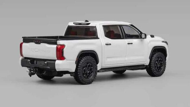 CM・MODEL(CMモデル) 1/64 (ダイキャスト製) Toyota タンドラ ホワイト