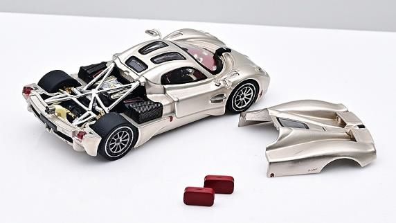 CM・MODEL(CMモデル) 1/64 Pagani ウトピア シャンパンゴールド